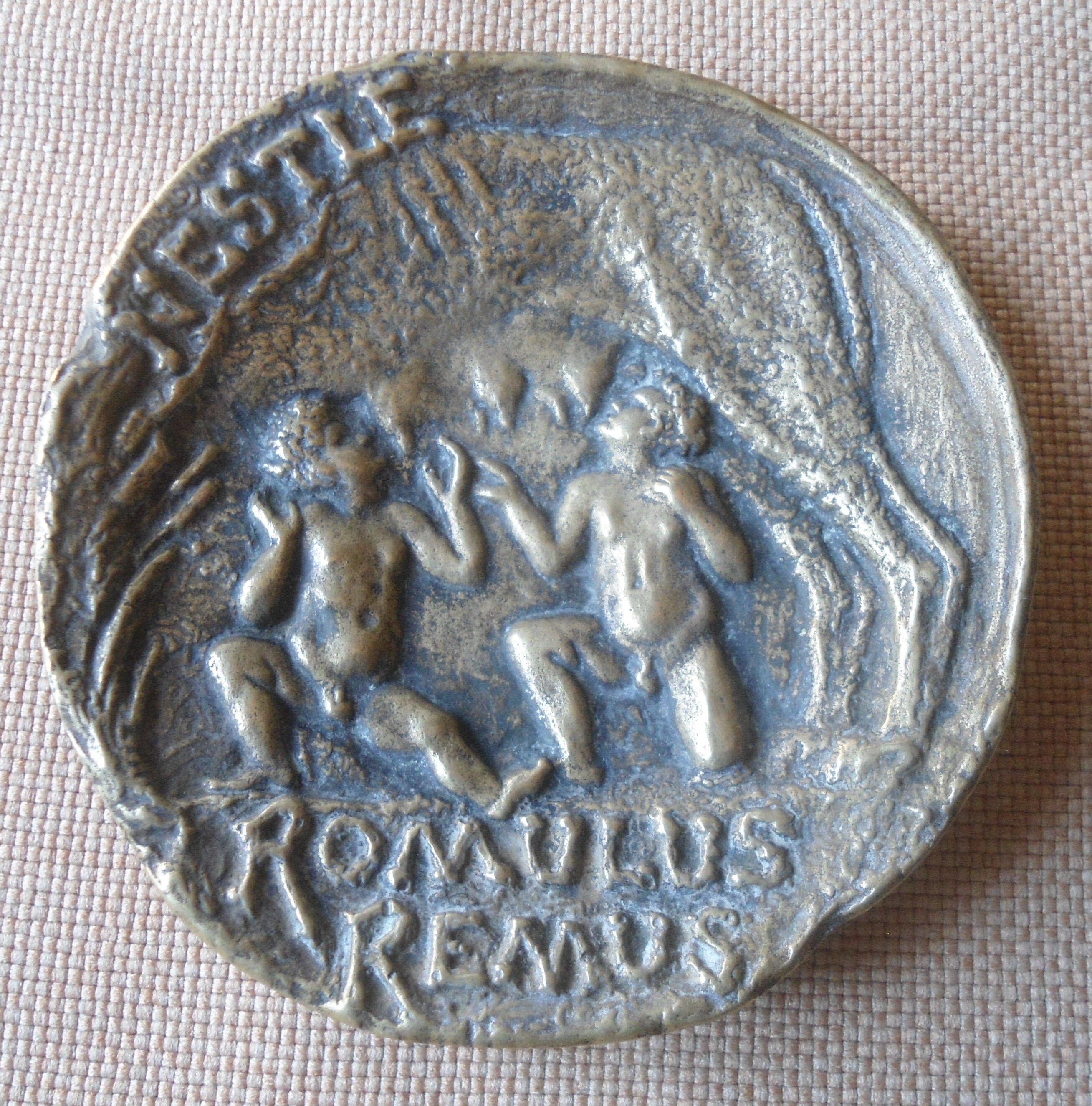 Vide Poche Coupelle en Bronze Publicitaire Nestlé Romulus et Remus Signé Max Le Verrier Diamètre 10