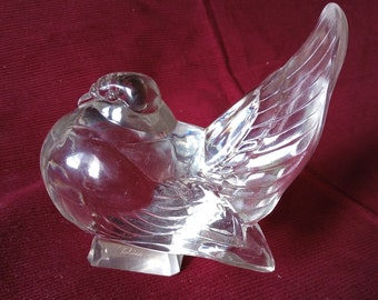 Sabino France grand pigeon signé en verre moulé pressé transparent Hauteur  12 cm Longueur 11 cm  Poids : 620 g.  era Lalique Etling