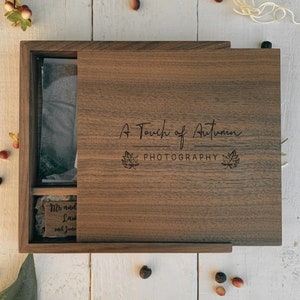 Album photo personnalisé 6x4 gravé au laser boîte coulissante en bois de noyer et d'érable avec USB cadeau de photographie de mariage USB 2.0 3.0