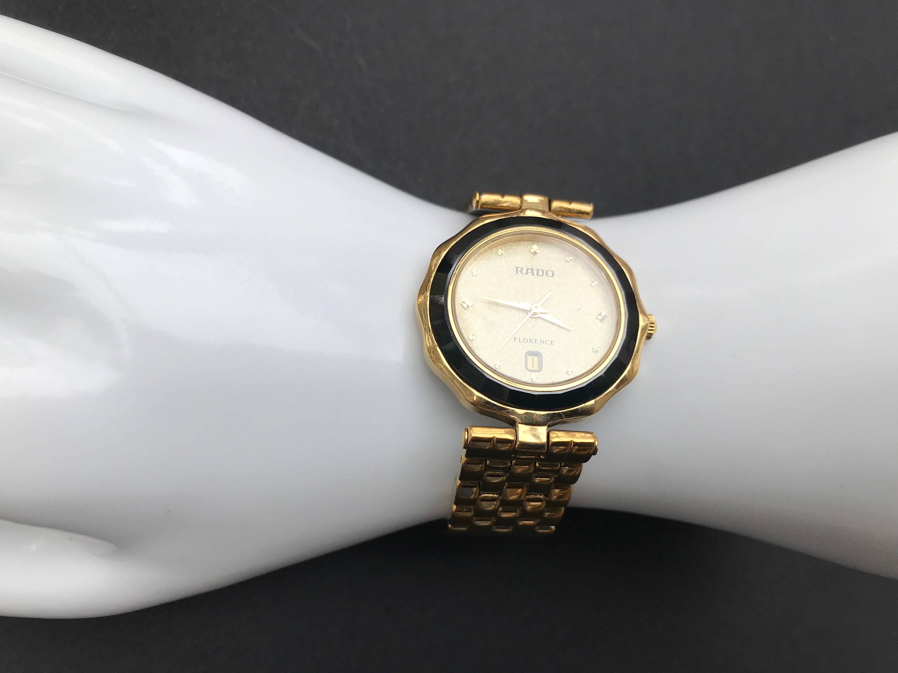 Vintage Ladies RADO Florence 22mm Round Face Black and Gold Vintage Ladies RADO Florence 22mm Round Face Black and Gold