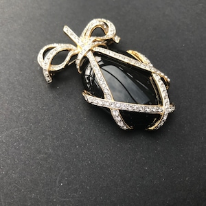 Vintage Signed Gold Tone, Crystal and Black Glass Faux Onyx Bow Brooch Pin