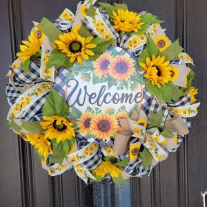 Sunflower Welcome Wreath: Farmhouse Front Door Decor