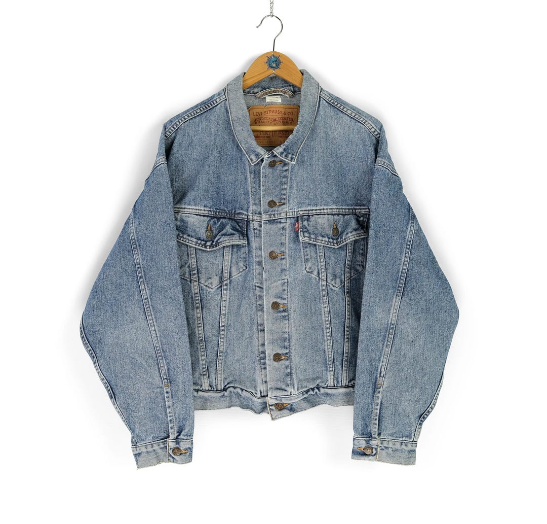 Vintage LEVIS 70598 4891 Blue Stonewash Denim Trucker Jacket Size