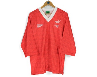 80. 90. Rzadka czerwona koszulka PUMA Vintage z dekoltem w kształcie litery V, rozmiar M L, retro koszulka piłkarska wyprodukowana we Francji