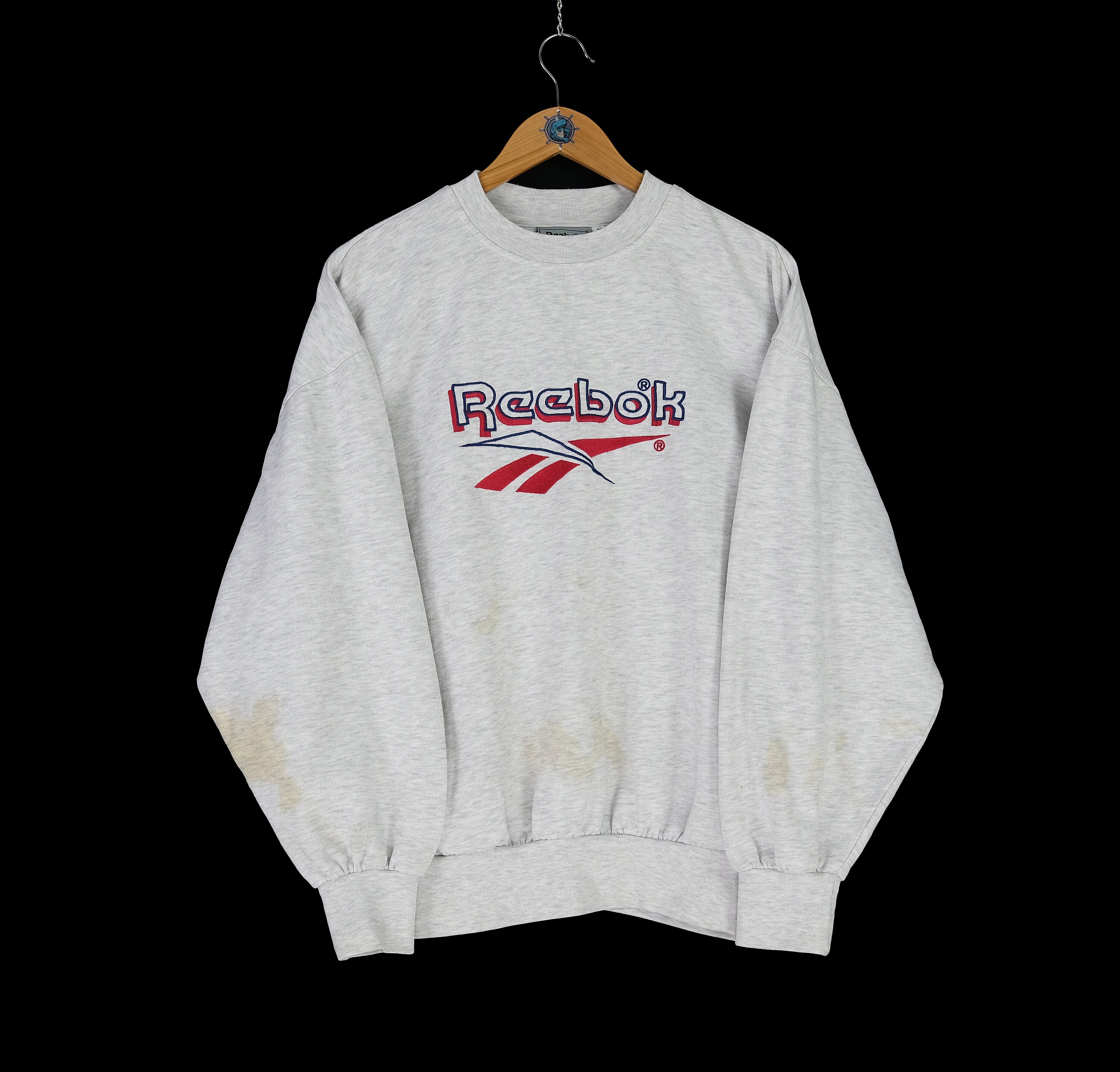 90s Vintage REEBOK Essentials Center Logo Light Gray 90s Vintage REEBOK Essentials Center Logo Light Gray