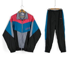 Vintage men&#39;s ADIDAS black red tracksuit Size L XL 90s sportswear nylon suit