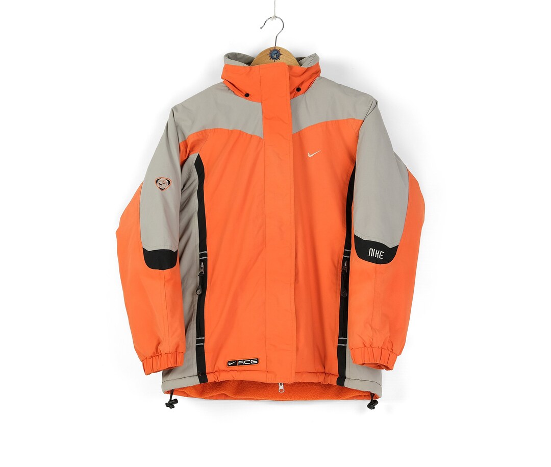 Vintage Women's NIKE ACG 3 Outer Laver Orange Fleece Lined Vintage Women's NIKE ACG 3 Outer Laver Orange Fleece Lined