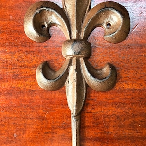 Metal Fleurde De Lis Wall Art Hook / French Inspired Wall Hook