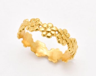 Gold Flower Band, Eternity Ring, Daisy Ring, Stackable Band, Gold Plated Band, Dainty Band, Floral Ring, Daisies Band, Gold Vermeil Ring