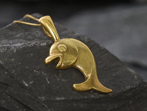 Fish pendant gold on sale online
