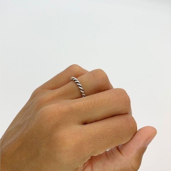 Twisted Silver Ring, Sterling Silver Ring, Twirl Ring, Skinny Ring, Twisted Rope Ring, Minimalist Silver Ring, Celtic Knot Ring, Twisty Ring