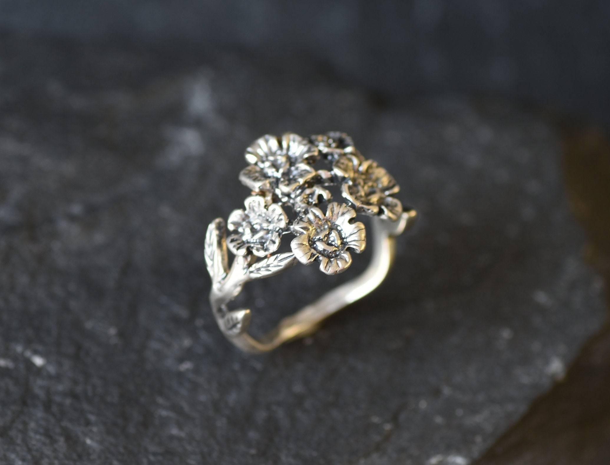 Large Flower Ring, Chunky Flower Ring, Floral Ring, Daisy Ring