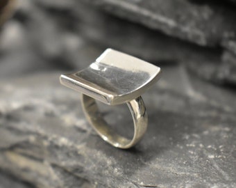 Grote vierkante ring, statement ring, geometrische ring, zilveren vierkante ring, grote oppervlakring, sterling zilveren ring, moderne ring, spiegelring