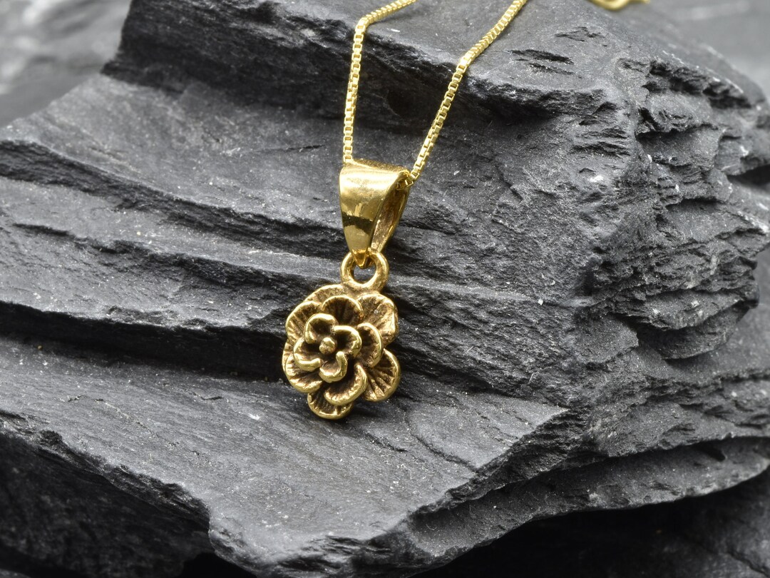 Fancy Gold R Flower Gold Flower Necklace, Gold Rose Necklace, Dainty Flower Pendant, Gold ...