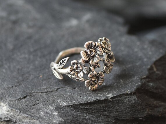 Large Flower Ring, Chunky Flower Ring, Floral Ring, Daisy Ring