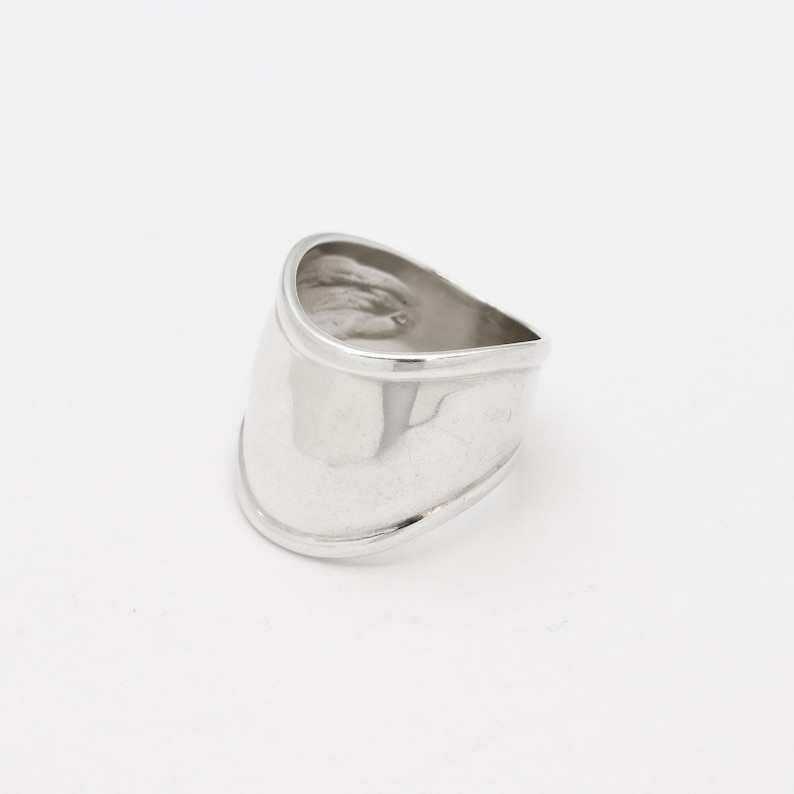 Anillo de plata tipo brazalete, anillo ancho de plata, anillo escudo, anillo largo, anillo llamativo, anillo espejo, anillo de plata de ley, anillo de plata 925, anillo guerrero imagen 8