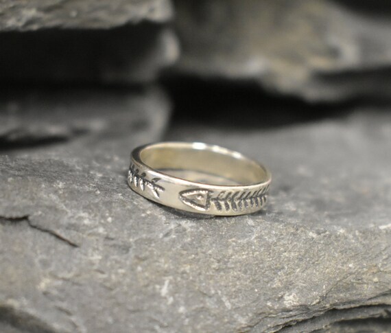 Fishbone ring best sale