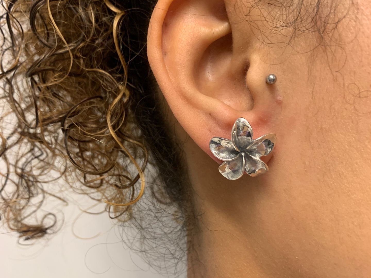 イヤリング TATIANA Silver 925 Aurora Opal Flower Earrings EC3145 il_1080xN.2374759858_8pfn.jpg