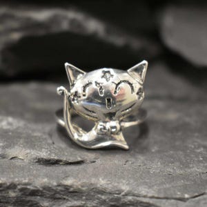 Happy Cat Ring, Solid Silver Ring, Silver Cat Ring, Magic Cat Ring, Kitten Ring, Large Cat Ring, Statement Ring, Merlin Cat Ring, Kitty Ring