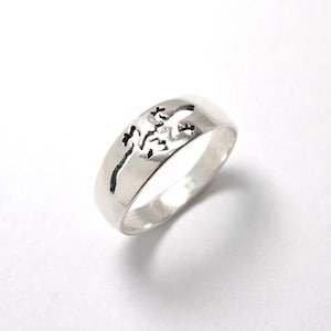 Lizard Ring, Animal Ring, Reptile Ring, Solid Silver Band, Wide Band, Chameleon Ring, Salamander Ring, Thick Band, Sterling Silver Ring image 1