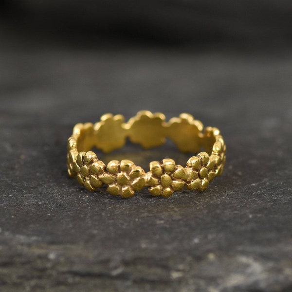 Gold Flower Band, Eternity Ring, Daisy Ring, Stackable Band, Gold Plated Band, Dainty Band, Floral Ring, Daisies Band, Gold Vermeil Ring