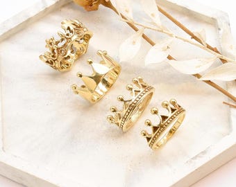 Gold Crown Ring for Women, Royal Tiara Band, Matching Couples Jewelry,  Dainty Statement Jewelry, Queen Gift for Her