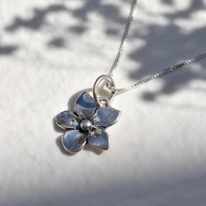 Silver Flower Pendant, Forget Me Not Flower Pendant, Tiny Flower Pendant, Flower Gift, Silver Dainty Necklace, Silver Daisy Necklace, Silver