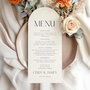 Karty menu weselnego w kształcie łuku, menu obiadowe w kształcie łuku, menu drukowane, matowy papier teksturowany, menu z czarnym tuszem, nowoczesne menu, minimalistyczne #CNDY