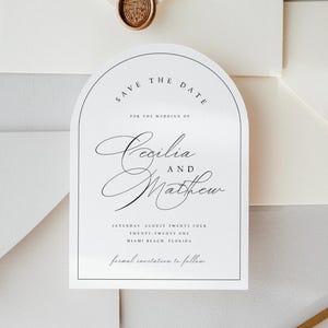 GEDRUCKTE + VERSANDTE Bogen Save the Date Karten, minimalistische moderne gewölbte Hochzeit speichern die Daten, speichern Sie unsere Datumskarte mit kostenlosen Umschlägen, #CCL