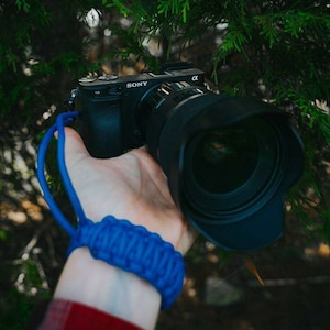 Versatile Camera Wrist Strap - Paracord Design