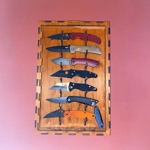 Knife display case, Personalized knife storage, Knife display holder, Knife shelf, Knife storage wood, Knife wall rack, Knives organizer