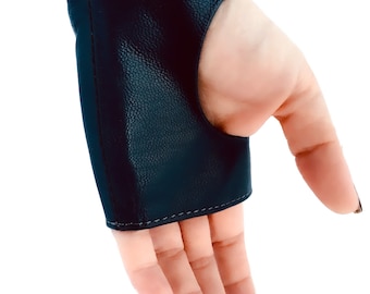 Leather gloves fingerless for women black color