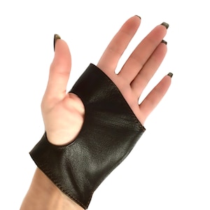 Leather gloves fingerless