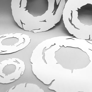 MASQUE | Dinged Up Donuts demi-douzaine | Technique mixte | Idéal pour l'impression de plaques de gel, l'argile polymère, la peinture et la pâte de texture