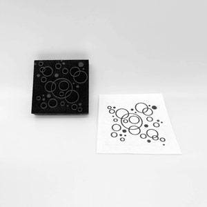 SCHAUMSTOFFSTEMPEL | Alberne Sphären | Mischtechnik von Ceri Griffiths | Künstler-Werkzeuge