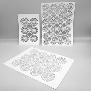 MASKI | Flora Rug Medallions | autorstwa Paulla Keen | Idealne do druku żelowego, gliny polimerowej, farb i past teksturujących