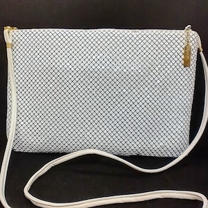Vintage Whiting & Davis Clutch Purse Handbag White Mesh Metallic