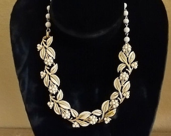 Vintage Choker Necklace Coro White Enamel Leaf Rhinestone Goldtone