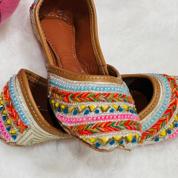 Pearl Embroidered Handcrafted Jutti for girls/kHUSSA/mojaris/ballet shoes/flat shoes for Girls/Girls Punjabi Jutti / Golden Color Jutti