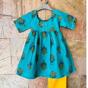 Endverkauf/Wenige Größe/Salwar Kameez/Mädchen Sharara/Mädchen Lehenga/Anarkali Kleid/Kinder Salwar Set/Mädchen Kurti Set/Kurti/Baumwollkleider
