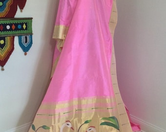 Single Muniya Pure silk Pink Paithani saree with modern swan palla and golden buttis /Silk sarees/Handloom sarees/PAITHANI sarees/Sarees