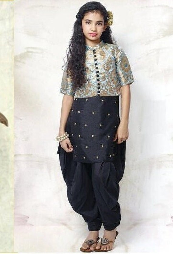 Ladies Patiala Salwar and Short Kurti Set at Best Price in Surat | Janki  Enterprise