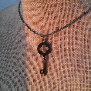 Skeleton Key Pendant Necklace / Choker - Adjustable