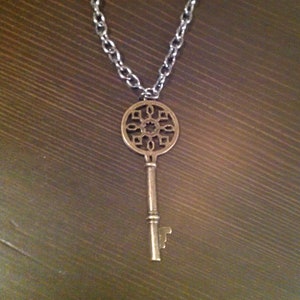 Skeleton Key Pendant Necklace / Choker - Adjustable