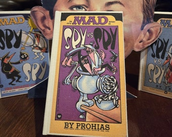 HARDCOVER!!!! The Fifth MAD Report on Spy Vs Spy #5 by Antonio Prohias 1978 2nd Printing Warner MAD Magazine Paperback Book