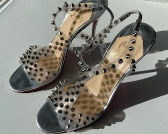J heel spikes deals