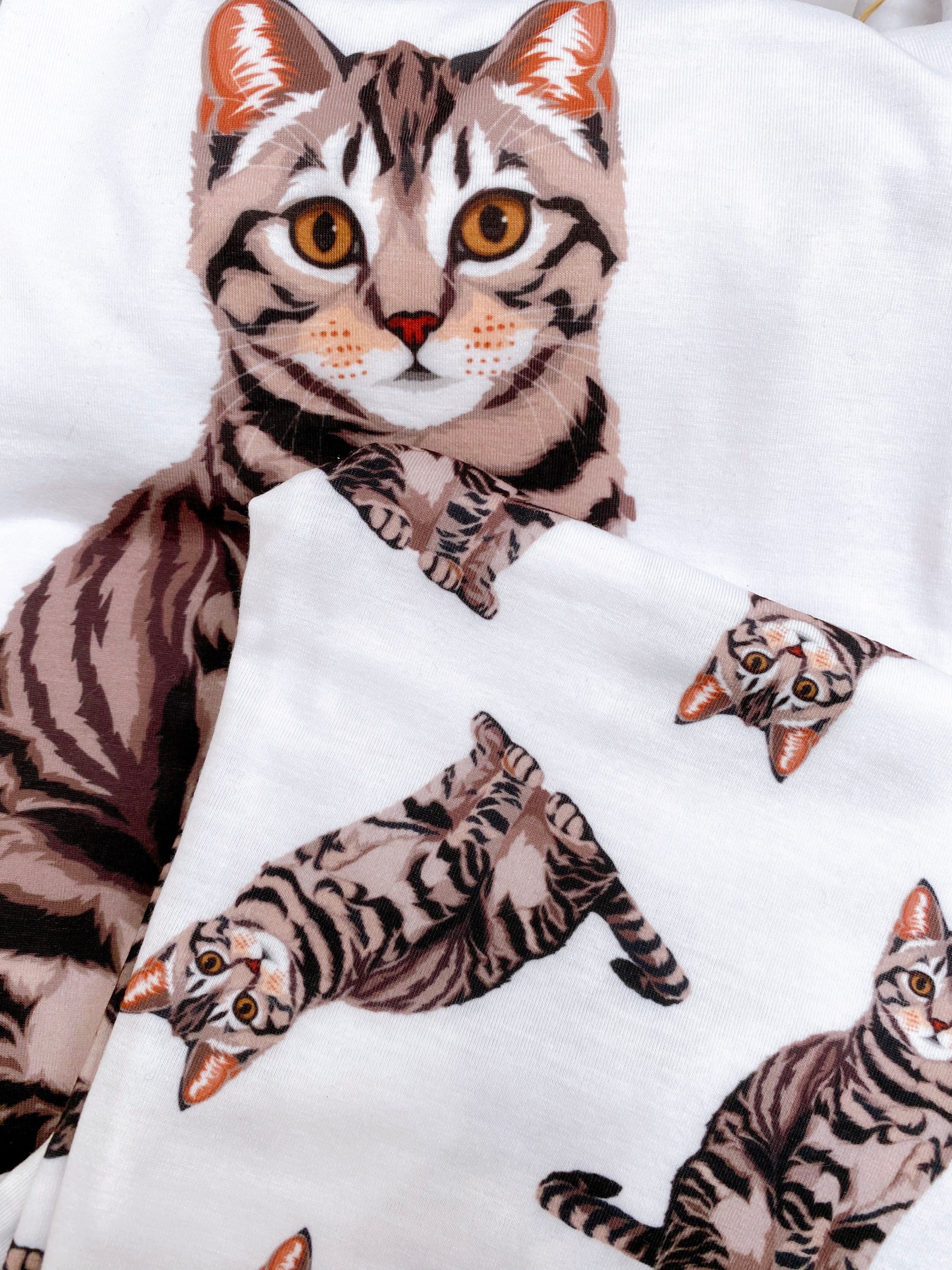 FUR OF LOVE Grey cat, grey cat lover pajama, grey and black tabby dark cat  Gift, tiger, kitty Pj Lover Pajama Set (top & Bottom) with pants for Women,  Color White (M)