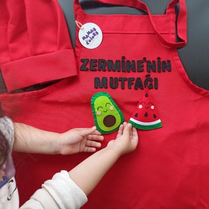 Baby apron and chef&#39;s hat! Celebrate your cutest girl/boy on his first birthday with a custom apron and chef&#39;s hat with personalized designs