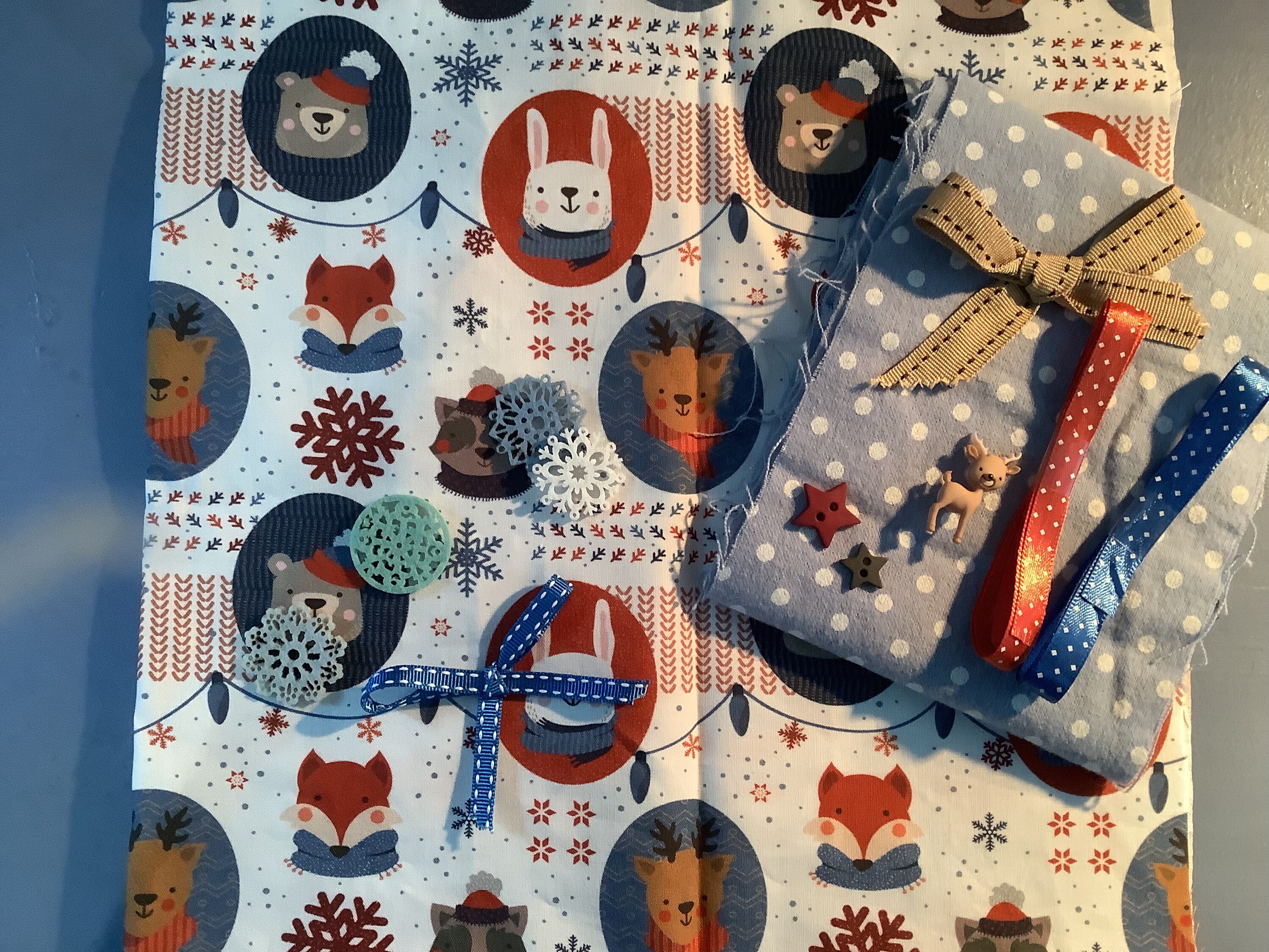 Kit Loisirs Créatifs Petits Animaux de La Forêt -Tissu +Rubans + Boutons