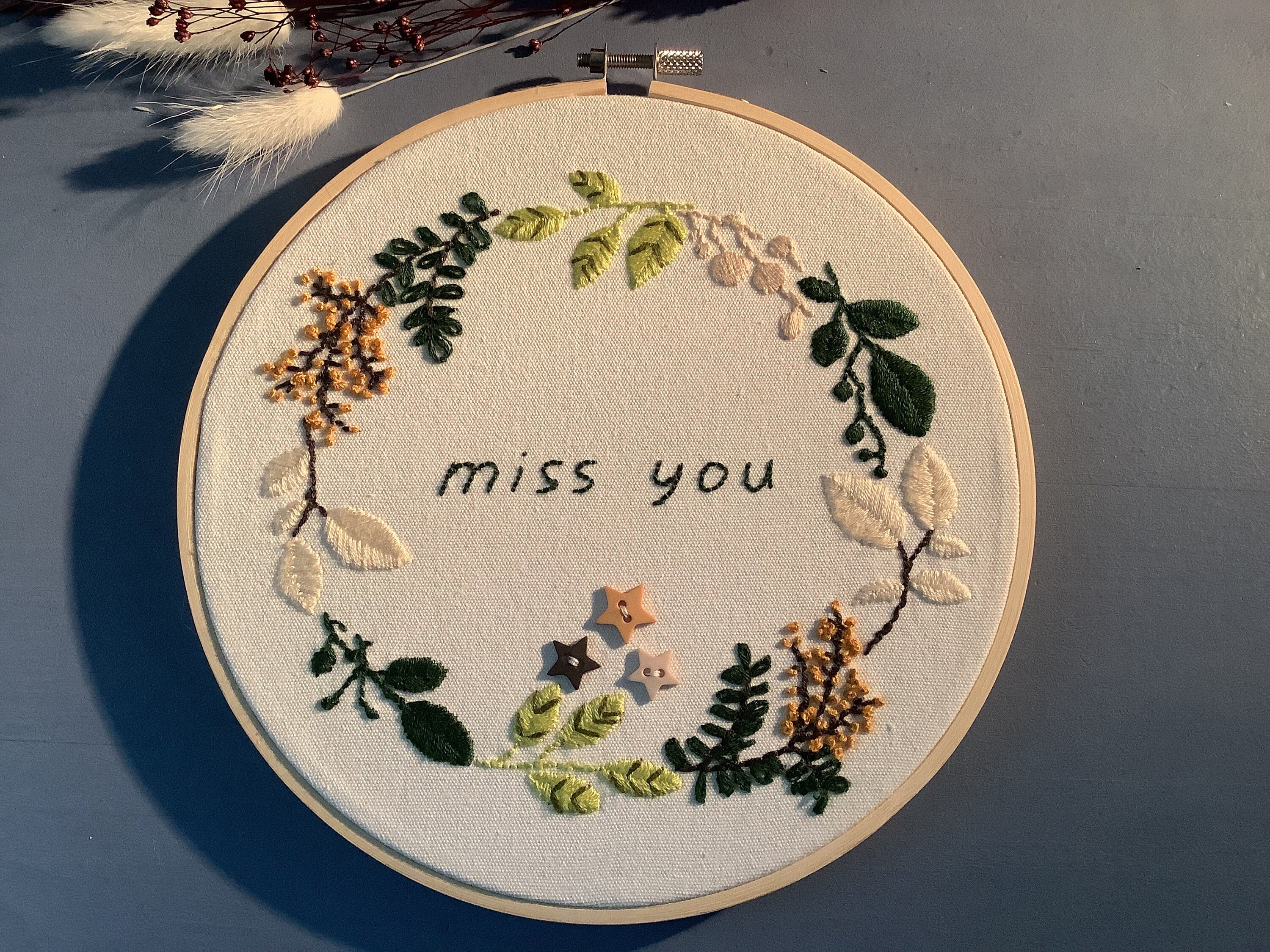 Tambour Brodé Main /Fleurs/Miss You/Cercle à Broder